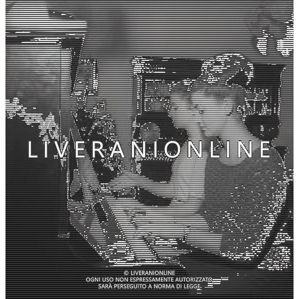 NEG-RETROSPETTIVA GIGLIOLA CINQUETTI CANTANTE NELLA FOTO GIGLIOLA CINQUETTI A A VERONA IL GIORNO 01-12-1964 CON I GENITORI E LA SORELLA ROSA BIANCA AG ALDO LIVERANI SAS  
