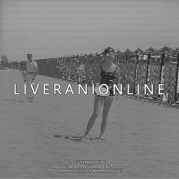NEG-RETROSPETTIVA GIGLIOLA CINQUETTI CANTANTE NELLA FOTO GIGLIOLA CINQUETTI A VENEZIA NELL\'ANNO 1966 AG ALDO LIVERANI SAS 