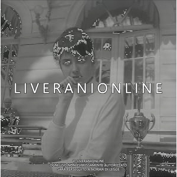 NEG-RETROSPETTIVA GIGLIOLA CINQUETTI CANTANTE NELLA FOTO GIGLIOLA CINQUETTI VINCE IL FESTIVAL DI SANREMO NELL\'ANNO 1966  AG ALDO LIVERANI SAS  