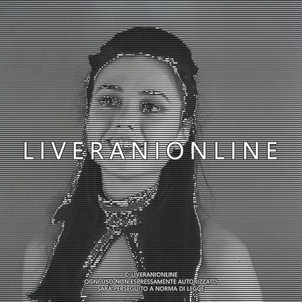 NEG-RETROSPETTIVA GIGLIOLA CINQUETTI CANTANTE NELLA FOTO GIGLIOLA CINQUETTI A MILANO IN SALA DI POSA NELL\'ANNO 1966  AG ALDO LIVERANI SAS   