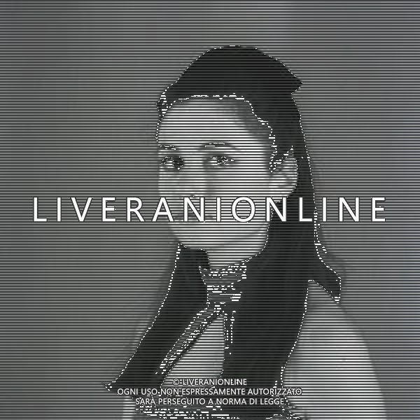 NEG-RETROSPETTIVA GIGLIOLA CINQUETTI CANTANTE NELLA FOTO GIGLIOLA CINQUETTI A MILANO IN SALA DI POSA NELL\'ANNO 1966  AG ALDO LIVERANI SAS   