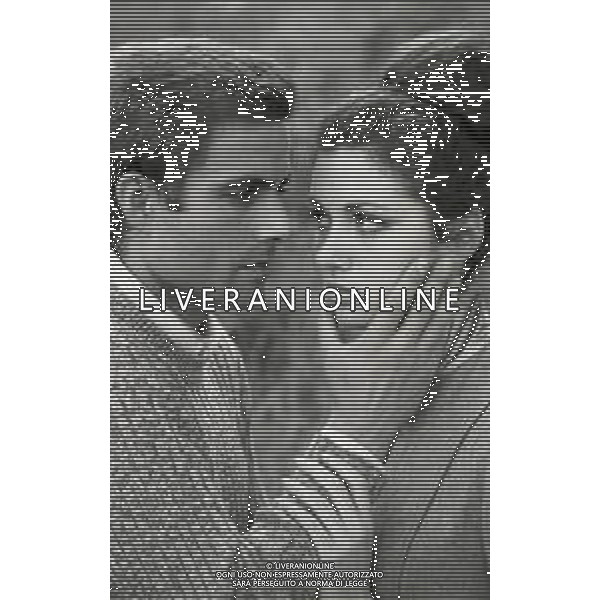 NEG-RETROSPETTIVA GIGLIOLA CINQUETTI CANTANTE NELLA FOTO GIGLIOLA CINQUETTI A ROMA CON NINO CATELNUOVO NELL\'ANNO 1968 FOTO PIERO PASCUTTINI-AG GIOVANNI LIVERANI -AG ALDO LIVERANI SAS  