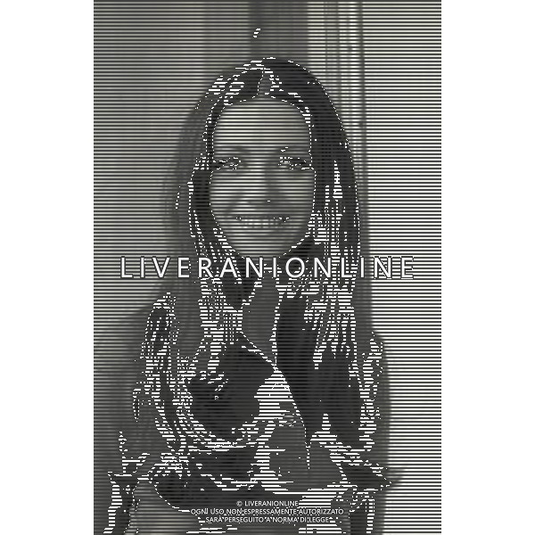 NEG-RETROSPETTIVA GIGLIOLA CINQUETTI CANTANTE NELLA FOTO GIGLIOLA CINQUETTI A SANREMO NELL\'ANNO 1972 AG ALDO LIVERANI SAS 