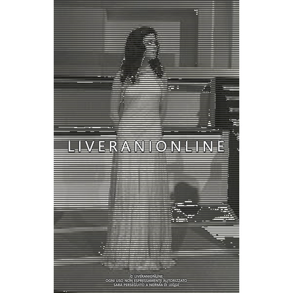 NEG-RETROSPETTIVA GIGLIOLA CINQUETTI CANTANTE NELLA FOTO GIGLIOLA CINQUETTI TRASMISSIONE TELEVISIVA CANZONISSIMA NELL\'ANNO 1975 A ROMA AG ALDO LIVERANI SAS 