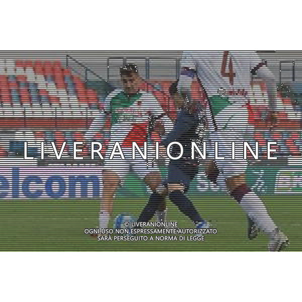 Cosenza-Reggiana Serie B 2023-2024 Stadio San Vito-Gigi Marulla, Cosenza Nella foto: Fallo rigore Kabashi su Florenzi FOTO ANDREA ROSITO-AG ALDO LIVERANI SAS