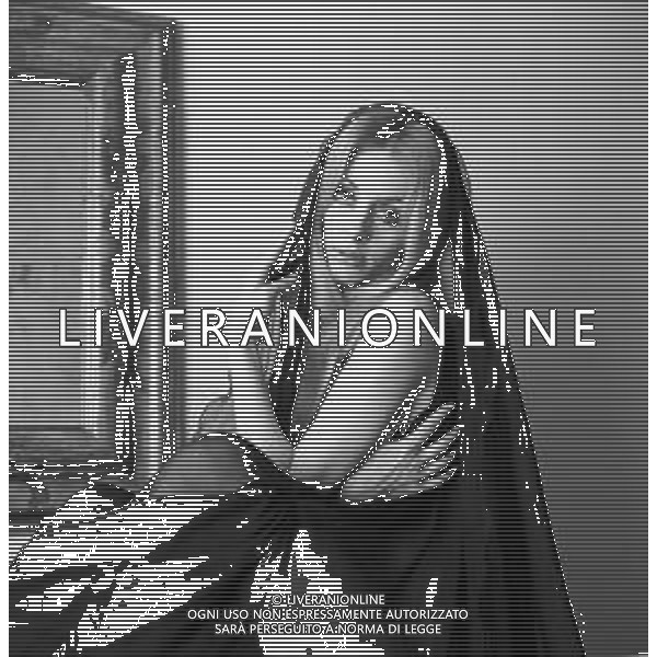 Neg- RETROSPETTIVA VITTORIA SOLINAS (MARIA SOLE) CANTANTE E ATTRICE NELLA FOTO A MILANO NELL\'ANNO 1970 AG ALDO LIVERANI SAS