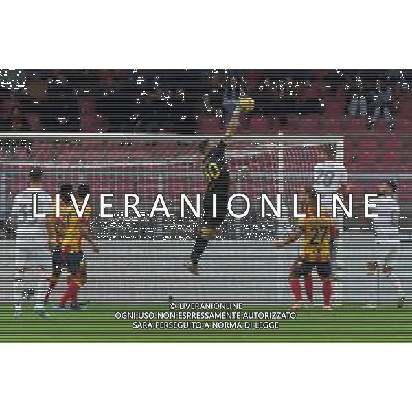 Wladimiro Falcone of US Lecce during the Italian soccer Serie A match US Lecce vs AC Milan on November 10, 2023 at Via del Mare Stadium in Lecce, Italy. Photo by Emmanuele Mastrodonato/ag. Aldo Liverani sas/AGENZIA ALDO LIVERANI SAS
