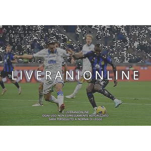 Inter vs Frosinone nella foto l\'azione personale di Marcus Thuram (Inter) che ha portato al fallo da rigore per il gol del 2 a 0 di Hakan Calhanoglu (Inter) Milano 12-11-2023 Stadio Giuseppe Meazza - San Siro Campionato Serie A TIM - 12a giornata foto Roberto Garavaglia/ag. Aldo Liverani sas/AGENZIA ALDO LIVERANI SAS