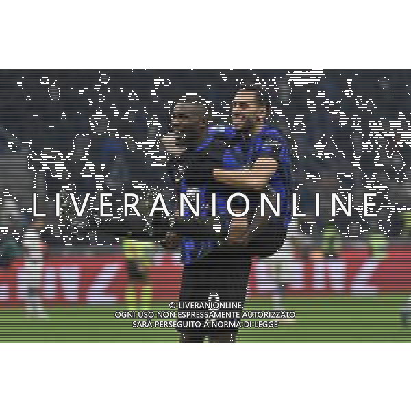 Inter vs Frosinone nella foto Marcus Thuram (Inter) e Hakan Calhanoglu (Inter) esultano dopo il gol del 2 a 0 Milano 12-11-2023 Stadio Giuseppe Meazza - San Siro Campionato Serie A TIM - 12a giornata foto Roberto Garavaglia/ag. Aldo Liverani sas/AGENZIA ALDO LIVERANI SAS