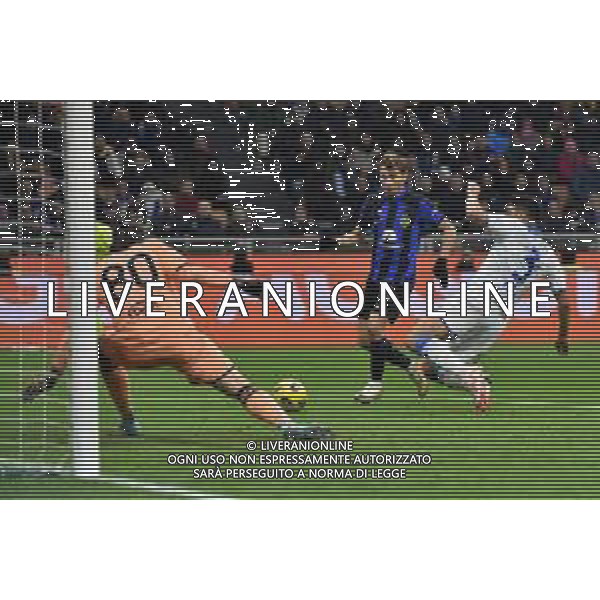 Inter vs Frosinone nella foto Nicolo\' Barella (Inter) occasione da gol Milano 12-11-2023 Stadio Giuseppe Meazza - San Siro Campionato Serie A TIM - 12a giornata foto Roberto Garavaglia/ag. Aldo Liverani sas/AGENZIA ALDO LIVERANI SAS