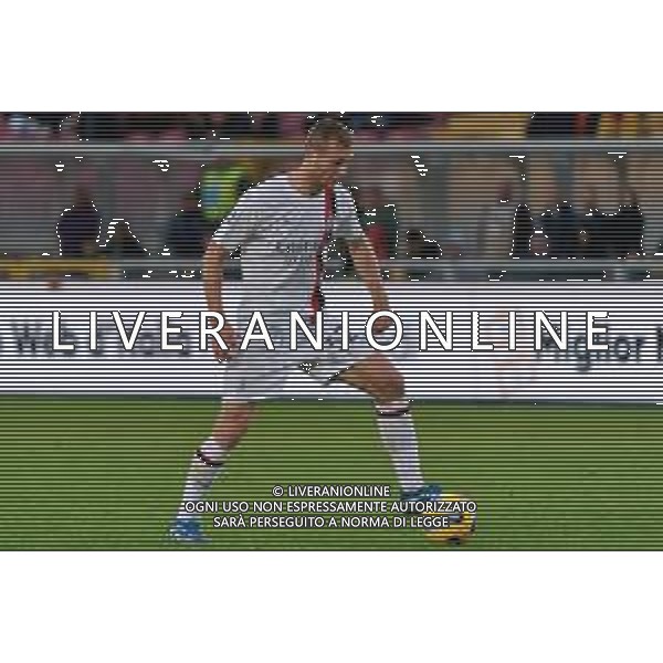 Tommaso Pobega of AC Milan during the Italian soccer Serie A match US Lecce vs AC Milan on November 10, 2023 at Via del Mare Stadium in Lecce, Italy. Photo by Emmanuele Mastrodonato/ag. Aldo Liverani sas/AGENZIA ALDO LIVERANI SAS