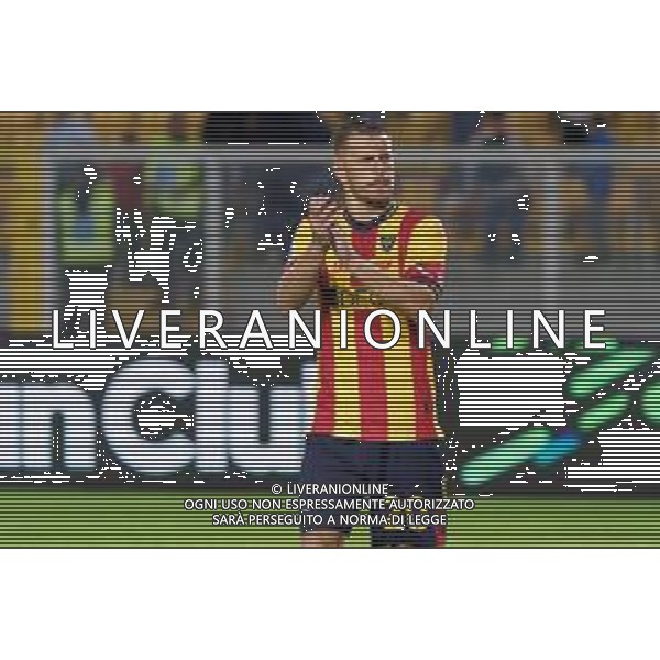 Ylber Ramadani of US Lecce applauds fans during the Italian soccer Serie A match US Lecce vs AC Milan on November 10, 2023 at Via del Mare Stadium in Lecce, Italy. Photo by Emmanuele Mastrodonato/ag. Aldo Liverani sas/AGENZIA ALDO LIVERANI SAS