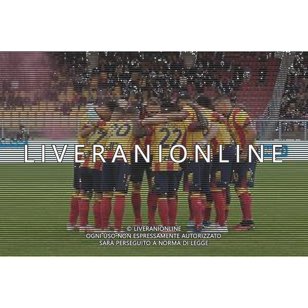 US Lecce players hug each other during the Italian soccer Serie A match US Lecce vs AC Milan on November 10, 2023 at Via del Mare Stadium in Lecce, Italy. Photo by Emmanuele Mastrodonato/ag. Aldo Liverani sas/AGENZIA ALDO LIVERANI SAS