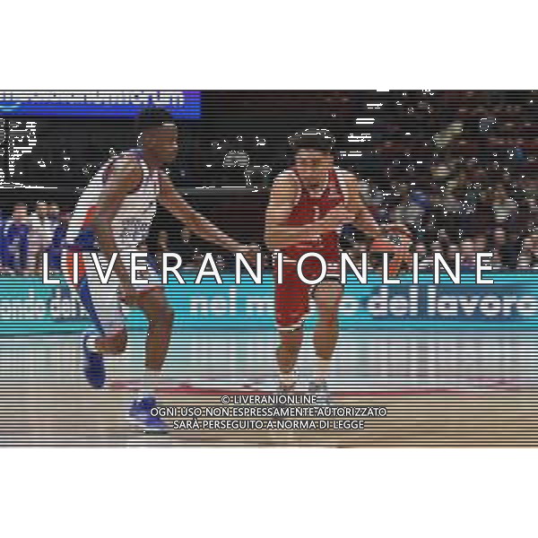 TVRG EA7 Emporio Armani Milano vs Anadolu Efes Istanbul nella foto Will Clyburn (Anadolu Efes Istanbul) e Maodo Lo (Olimpia Milano) Assago (MI) 16-11-2023 Mediolanum Forum Turkish Airlines Euroleague 9a giornata regular season foto Roberto Garavaglia/ag. Aldo Liverani sas