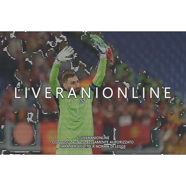 Gianluigi Donnarumma of Italy celebrates the victory during the UEFA EURO 2024 European qualifier match between Italy and North Macedonia at Stadio Olimpico on November 17, 2023 in Rome, Italy. Photo by Emmanuele Mastrodonato/ag. Aldo Liverani sas