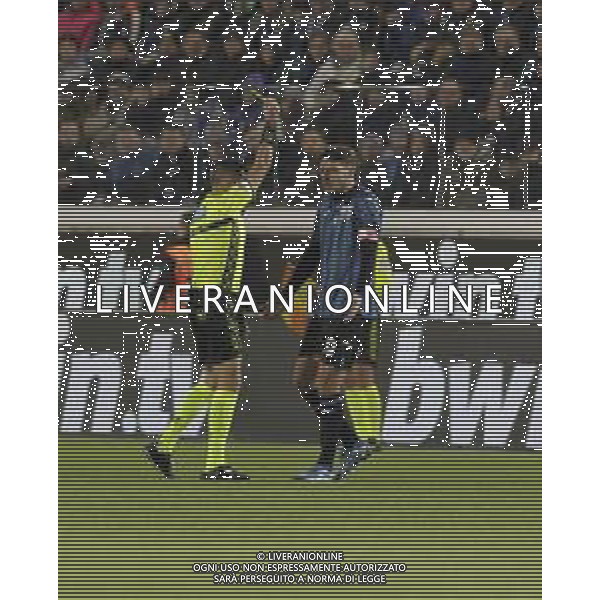 arbitro con il cartellino giallo per l\'ammonizione djimsiti berat -ATALANTA - NAPOLI CAMPIONATO CALCIO SERIE A TIM 25.11.2023 ©PAOLO GIAMPIETRI/AGENZIA ALDO LIVERANI SAS