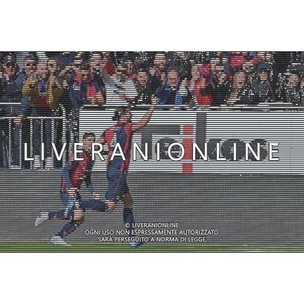 26-11-2023. Cagliari calcio- AC Monza . 13° giornata campionato calcio italiano Serie A 2023/2024, Stadio Unipol Domus Cagliari. Foto Salvatore Moi/Agenzia Aldo Liverani s.as. Nella foto: Gol ed esultanza del Cagliari in casa contro Monza, nello stadio Unipol Domus di Cagliari. Segna: Alberto Dossena Cagliari ©SALVATORE MOI/AGENZIA ALDO LIVERANI SAS