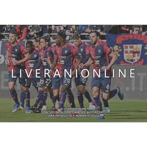 26-11-2023. Cagliari calcio- AC Monza . 13° giornata campionato calcio italiano Serie A 2023/2024, Stadio Unipol Domus Cagliari. Foto Salvatore Moi/Agenzia Aldo Liverani s.as. Nella foto: Gol ed esultanza del Cagliari in casa contro Monza, nello stadio Unipol Domus di Cagliari. Segna: Alberto Dossena Cagliari ©SALVATORE MOI/AGENZIA ALDO LIVERANI SAS