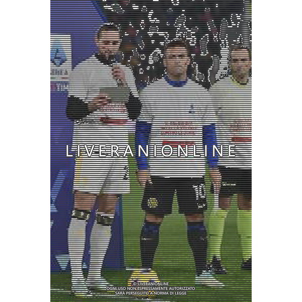 Torino 26.11.2023 Allianz Stadium @Manuela Viganti/Ag. Aldo Liverani sas Juventus vs Inter Campionato Calcio Serie A TIM 2023/2024 13a giornata Nella foto: adrien rabiot e lautaro martinez leggono il messaggio contro la violenza sulle donne ©Viganti/AGENZIA ALDO LIVERANI SAS