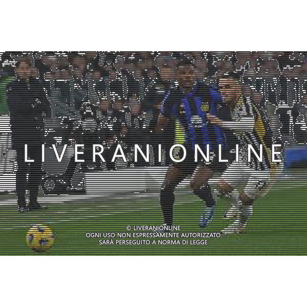 Torino 26.11.2023 Allianz Stadium @Manuela Viganti/Ag. Aldo Liverani sas Juventus vs Inter Campionato Calcio Serie A TIM 2023/2024 13a giornata Nella foto: Denzel Dumfries-kostic filip ©Viganti/AGENZIA ALDO LIVERANI SAS