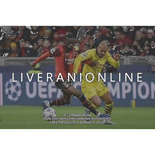 Milan vs Borussia Dortmund nella foto Fikayo Tomori (Milan) e Donyell Malen (Borussia Dortmund) Milano 28-11-2023 Stadio Giuseppe Meazza - San Siro UEFA Champions League fase a gironi 5a giornata - Gruppo F foto Roberto Garavaglia/ag. Aldo Liverani sas/AGENZIA ALDO LIVERANI SAS