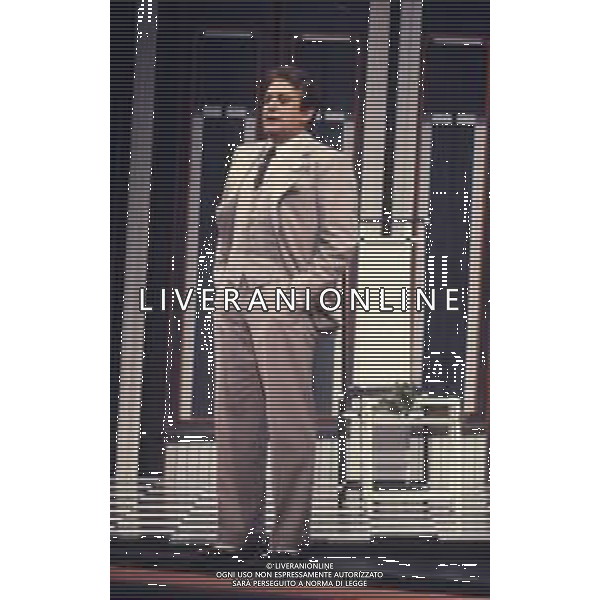 DIAP-RETROSPETTIVA ALBERTO LIONELLO ATTORE NELLA FOTO ALBERTO LIONELLO CON ERIKA BLANC IN TEATRO NELL\'ANNO 1981 A MILANO AG ALDO LIVERANI SAS