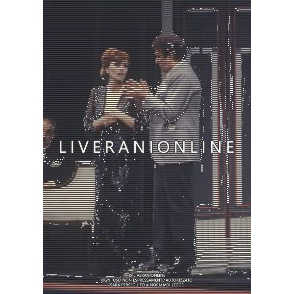 DIAP-RETROSPETTIVA ALBERTO LIONELLO ATTORE NELLA FOTO ALBERTO LIONELLO CON ERIKA BLANC IN TEATRO NELL\'ANNO 1981 A MILANO AG ALDO LIVERANI SAS