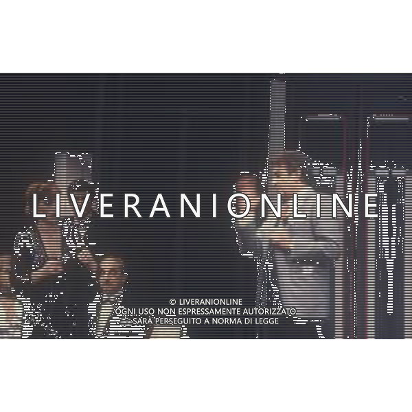 DIAP-RETROSPETTIVA ALBERTO LIONELLO ATTORE NELLA FOTO ALBERTO LIONELLO CON ERIKA BLANC IN TEATRO NELL\'ANNO 1981 A MILANO AG ALDO LIVERANI SAS