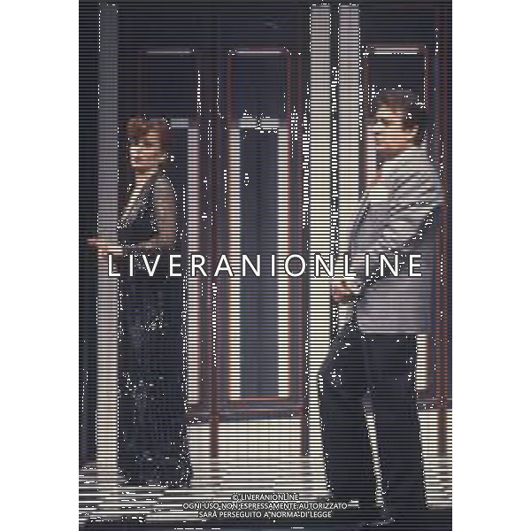 DIAP-RETROSPETTIVA ALBERTO LIONELLO ATTORE NELLA FOTO ALBERTO LIONELLO CON ERIKA BLANC IN TEATRO NELL\'ANNO 1981 A MILANO AG ALDO LIVERANI SAS