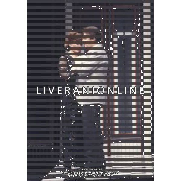 DIAP-RETROSPETTIVA ALBERTO LIONELLO ATTORE NELLA FOTO ALBERTO LIONELLO CON ERIKA BLANC IN TEATRO NELL\'ANNO 1981 A MILANO AG ALDO LIVERANI SAS