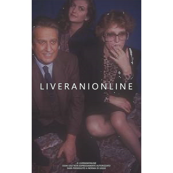 DIAP-RETROSPETTIVA ALBERTO LIONELLO ATTORE NELLA FOTO ALBERTO LIONELLO CON ERIKA BLANC E CARTA A TERRAZZA MARTINI A MILANO AG ALDO LIVERANI SAS 