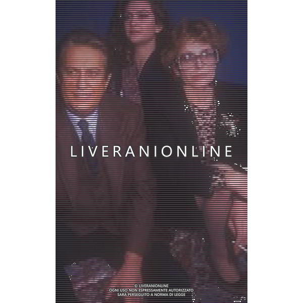DIAP-RETROSPETTIVA ALBERTO LIONELLO ATTORE NELLA FOTO ALBERTO LIONELLO CON ERIKA BLANC E CARTA A TERRAZZA MARTINI A MILANO AG ALDO LIVERANI SAS 