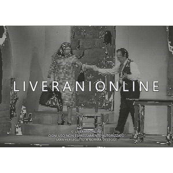 NEG-RETROSPETTIVA NINO TARANTO ATTORE NELLA FOTO NINO TARANTO NELL\'ANNO 1978-1979 A MILANO AG ALDO LIVERANI SAS 