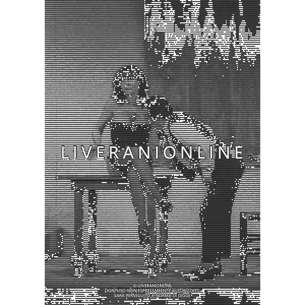 NEG-RETROSPETTIVA NINO TARANTO ATTORE NELLA FOTO NINO TARANTO NELL\'ANNO 1978-1979 A MILANO AG ALDO LIVERANI SAS 