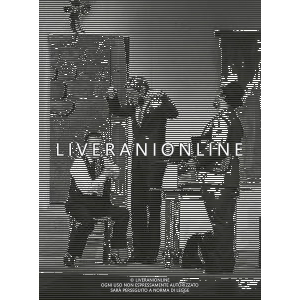 NEG-RETROSPETTIVA NINO TARANTO ATTORE NELLA FOTO NINO TARANTO NELL\'ANNO 1978-1979 A MILANO AG ALDO LIVERANI SAS 