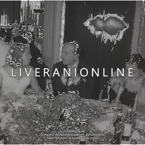 NEG-RETROSPETTIVA LEA PADOVANI ATTRICE NELLA FOTO LEA PADOVANI CON CARMINE GALLONE A ROMA NELL\'ANNO 1950 AL GALA DEL CINEMA AG ALDO LIVERANI SAS