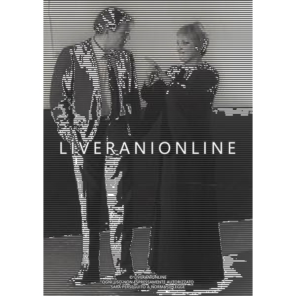 NEG-RETROSPETTIVA LEA PADOVANI ATTRICE NELLA FOTO LEA PADOVANI CON ENRICO MARIA SALERNO A ROMA NELL\'ANNO 1970 SUL SET DEL FILM “CIAO GULLIVER “ AG ALDO LIVERANI SAS 