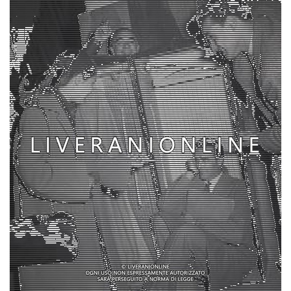 NEG-RETROSPETTIVA LEA PADOVANI ATTRICE NELLA FOTO LEA PADOVANI A ROMA CON LA SORELLA-IL CONTE NANDO BORONZO-NICO PEPE E PAOLO CARLINI NELL\'ANNO 1955 AG ALDO LIVERANI SAS