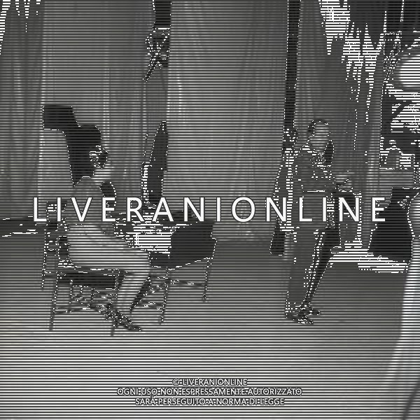 NEG-RETROSPETTIVA LEA PADOVANI ATTRICE NELLA FOTO LEA PADOVANI A MILANO IL GIORNO 12-01-1964 A TEATRO CON D\'ORSI UMBERTO E LEO GARRANI A MILANO DOPO LA SUA ASSENZA PER SETTE ANNI DAL PALCOSCENICO AG ALDO LIVERANI SAS