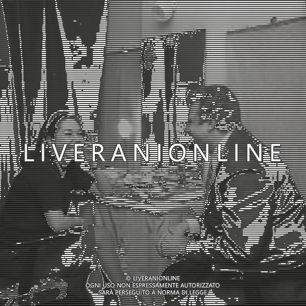 NEG-RETROSPETTIVA LEA PADOVANI ATTRICE NELLA FOTO LEA PADOVANI A MILANO IL GIORNO 12-01-1964 A TEATRO CON D\'ORSI UMBERTO E LEO GARRANI A MILANO DOPO LA SUA ASSENZA PER SETTE ANNI DAL PALCOSCENICO AG ALDO LIVERANI SAS