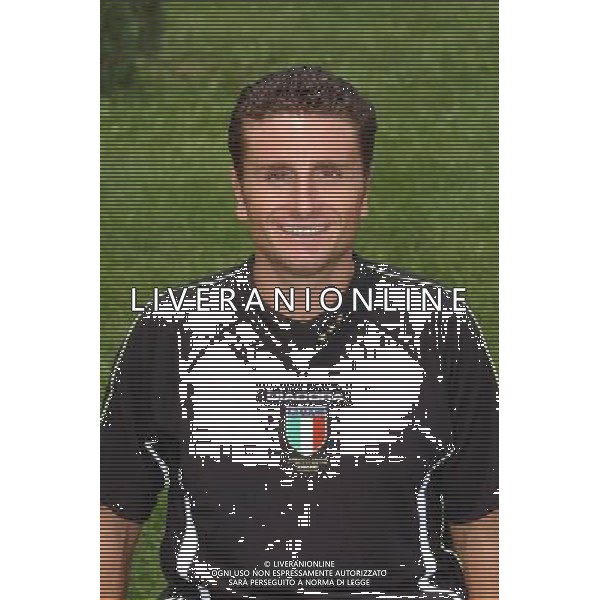 Primi Piani Arbitri Calcio 2003/04 nella foto l\'arbitro De Santis Massimo* foto Marco Luzzani/Agenzia Aldo Liverani