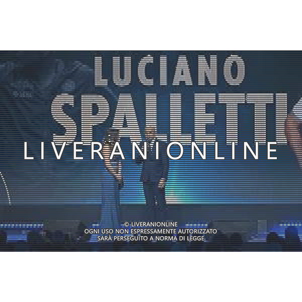 TVRG Gala Calcio 2023 nella foto Luciano Spalletti premiato come miglior allenatore Milano 04-12-2023 Gran Gala del Calcio 2023, l\'appuntamento organizzato dall\'AIC Associazione Italiana Calciatori per premiare i protagonisti della stagione 2022-2023 foto Roberto Garavaglia/ag. Aldo Liverani sas
