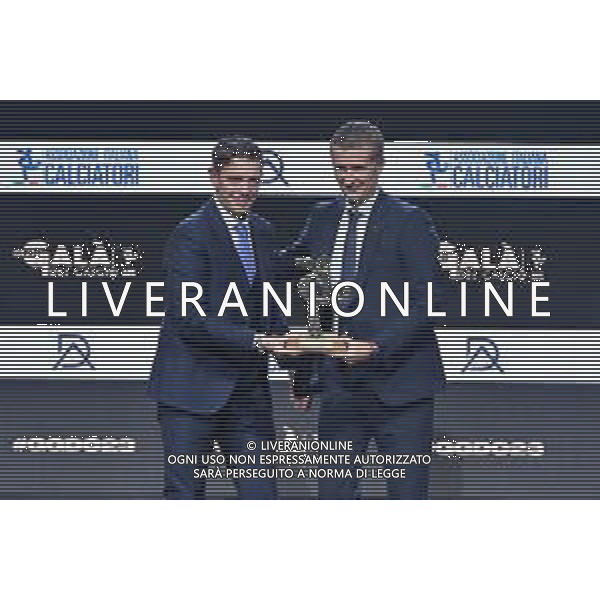 TVRG Gala Calcio 2023 nella foto premiazione arbitro Daniele Orsato di Schio (VI), a SX Gianluca Rocchi Milano 04-12-2023 Gran Gala del Calcio 2023, l\'appuntamento organizzato dall\'AIC Associazione Italiana Calciatori per premiare i protagonisti della stagione 2022-2023 foto Roberto Garavaglia/ag. Aldo Liverani sas
