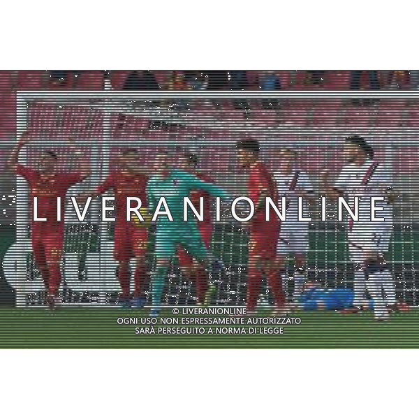 Lukasz Skorupski of Bologna FC during the Italian soccer Serie A match US Lecce vs Bologna FC on December 3, 2023 at Via del Mare Stadium in Lecce, Italy. Photo by Emmanuele Mastrodonato/ag. Aldo Liverani sas