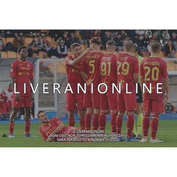 the Lecce players in the barrier during the Italian soccer Serie A match US Lecce vs Bologna FC on December 3, 2023 at Via del Mare Stadium in Lecce, Italy. Photo by Emmanuele Mastrodonato/ag. Aldo Liverani sas