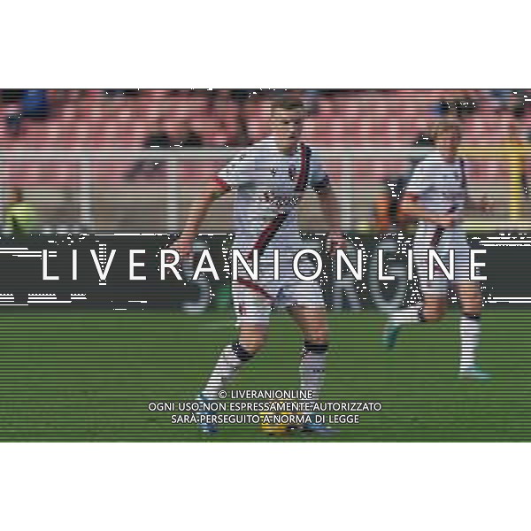 Lewis Ferguson of Bologna FC during the Italian soccer Serie A match US Lecce vs Bologna FC on December 3, 2023 at Via del Mare Stadium in Lecce, Italy. Photo by Emmanuele Mastrodonato/ag. Aldo Liverani sas