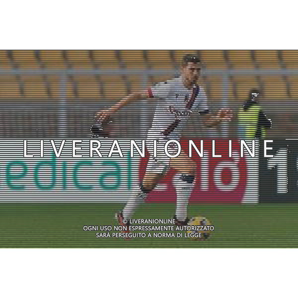 Remo Freuler of Bologna FC during the Italian soccer Serie A match US Lecce vs Bologna FC on December 3, 2023 at Via del Mare Stadium in Lecce, Italy. Photo by Emmanuele Mastrodonato/ag. Aldo Liverani sas