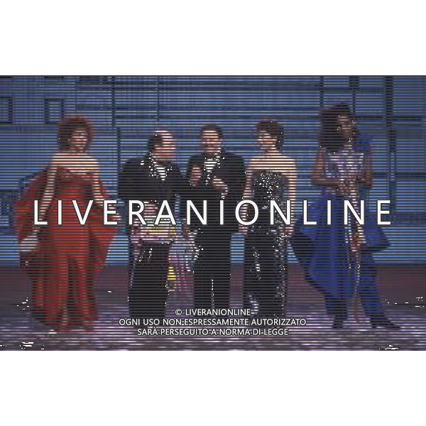 DIAP-RETROSPETTIVA MASSIMO BOLDI ATTORE NELLA FOTO MASSIMO BOLDI NELL\'ANNO 1985 NELLA TRASMISSIONE TELEVISIVA “RISATISSIMA“CON LINO BANFI-EDWIGE FENECH ------- AG ALDO LIVERANI SAS  