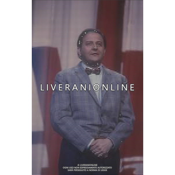 DIAP-RETROSPETTIVA MASSIMO BOLDI ATTORE NELLA FOTO MASSIMO BOLDI NELL\'ANNO 1984 NELLA TRASMISSIONE TELEVISIVA “RISATISSIMA“ AG ALDO LIVERANI SAS  