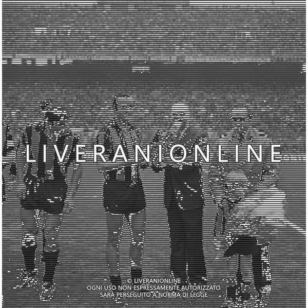 Mario Corso calciatore italiano (Inter) con Giuseppe Meazza e Peppino Prisco - RETROSPETTIVA nella foto allo Stadio SanSiro di Milano Campionato Calcio Serie A 1971/1972 ©ARCHIVIO / AGENZIA ALDO LIVERANI SAS